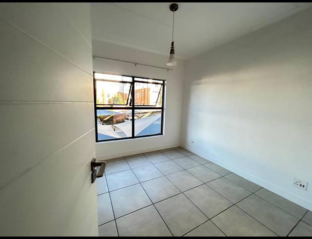 1 BEDROOM PROPERTY TO RENT IN LINBRO PARK